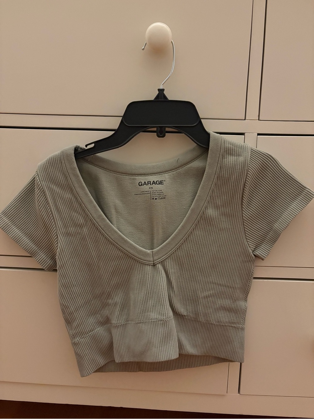 Garage Women’s Sage Green Ribbed V-Neck Crop Top
